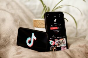 b2b influencer marketing